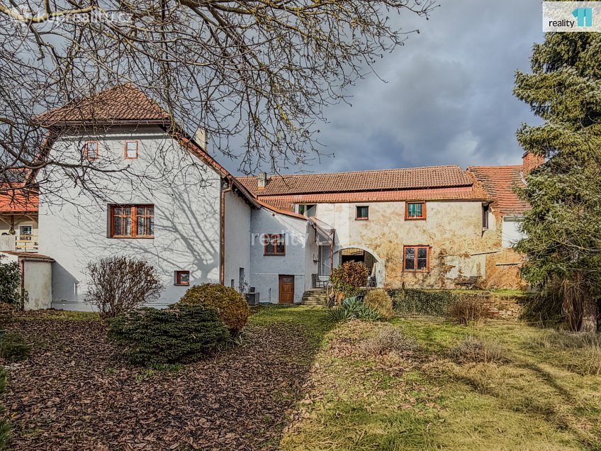 Prodej  rodinného domu 200 m^2 Malesická, Město Touškov 