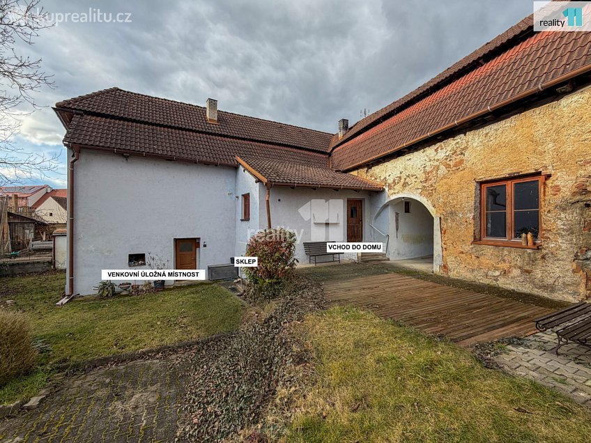 Prodej  rodinného domu 200 m^2 Malesická, Město Touškov 