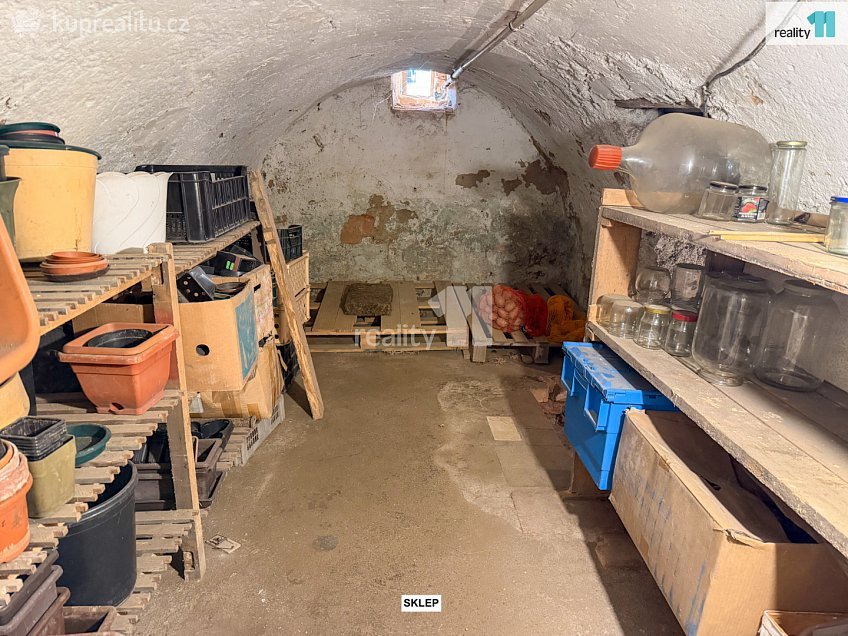 Prodej  rodinného domu 200 m^2 Malesická, Město Touškov 