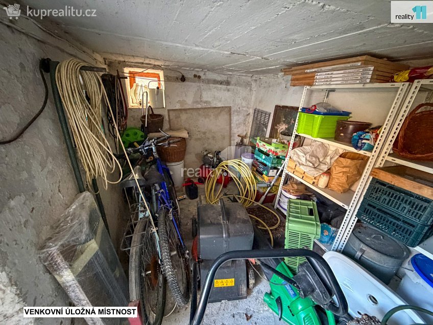 Prodej  rodinného domu 200 m^2 Malesická, Město Touškov 