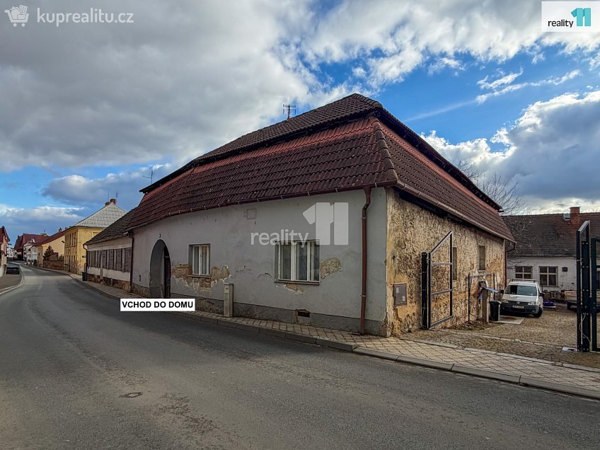 Prodej  rodinného domu 200 m^2 Malesická, Město Touškov 