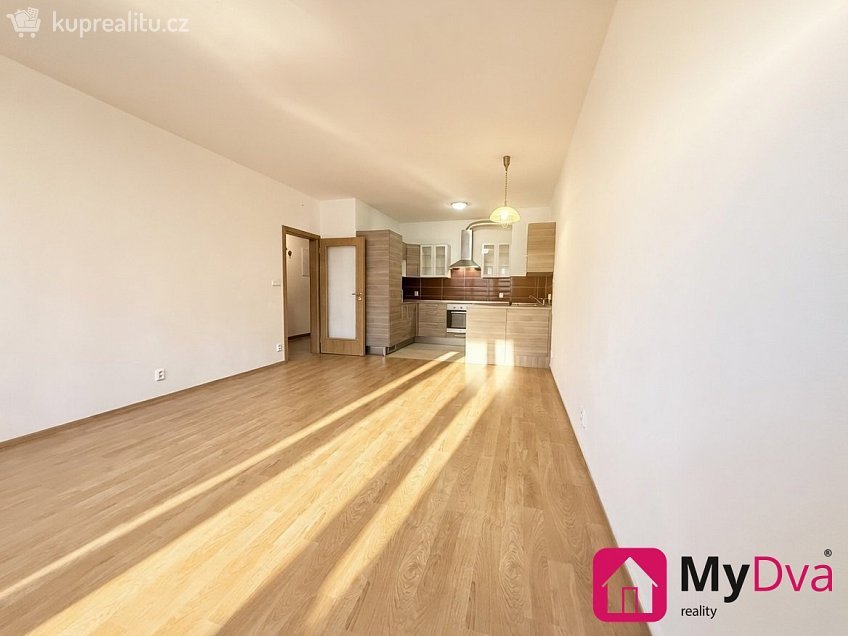 Pronájem bytu 2+kk 56 m^2 Modenská, Praha 