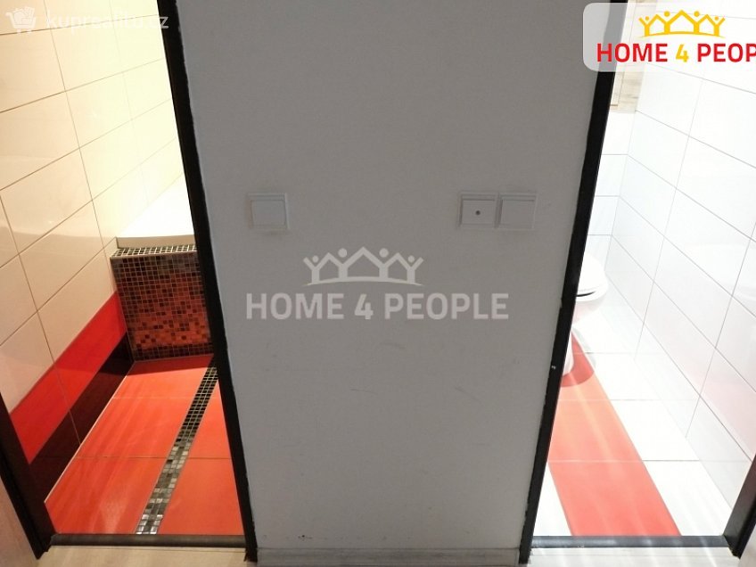 Pronájem bytu 1+kk 30 m^2 Valtická, Brno 