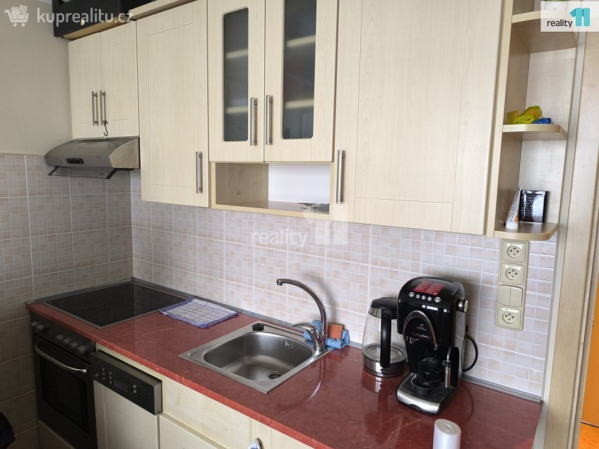 Pronájem bytu 1+kk 20 m^2 Železničářská, Česká Lípa 