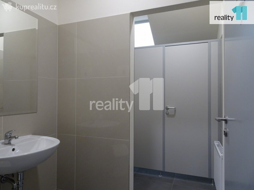 Pronájem  kanceláře 23 m^2 Žižkova, Ústí nad Labem 