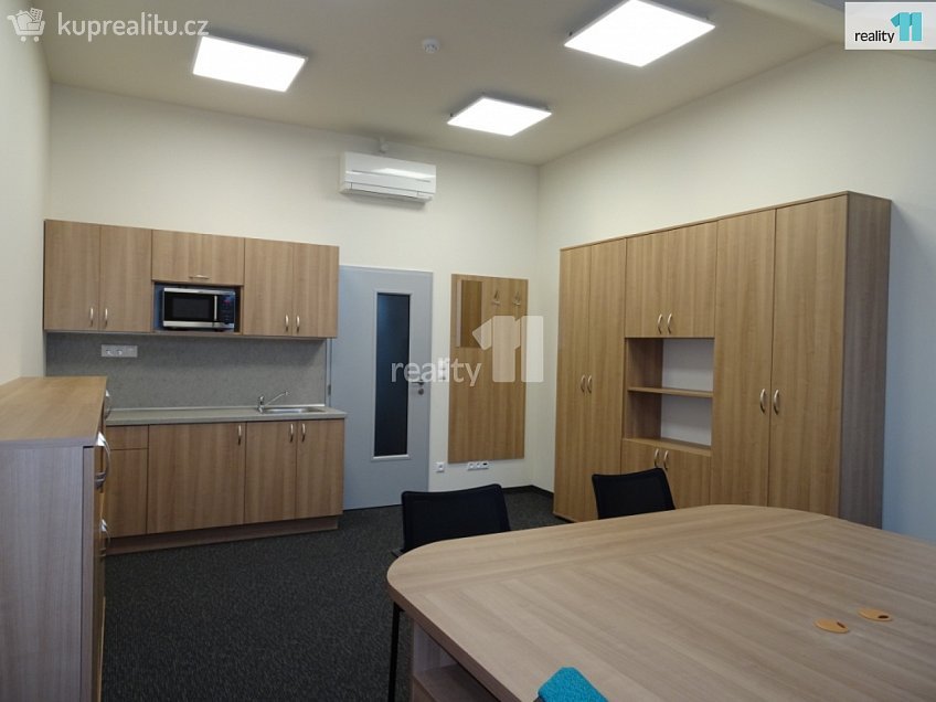 Pronájem  kanceláře 23 m^2 Žižkova, Ústí nad Labem 