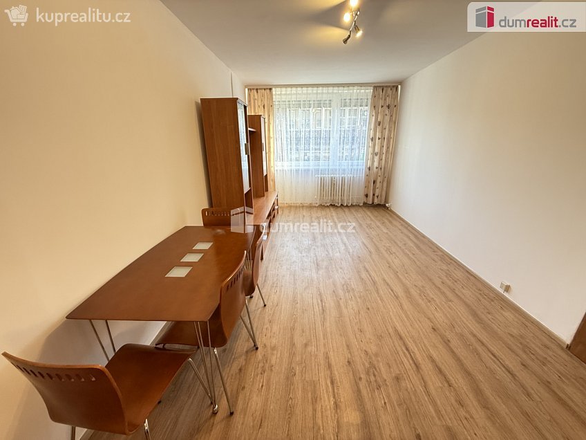 Pronájem bytu 2+kk 45 m^2 Kosmická, Praha 11 