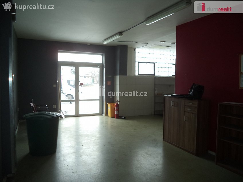 Pronájem  obchodních prostor 175 m^2 Krmelínská, Ostrava 
