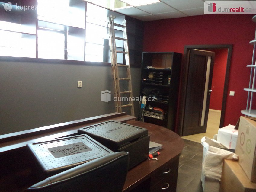 Pronájem  obchodních prostor 175 m^2 Krmelínská, Ostrava 
