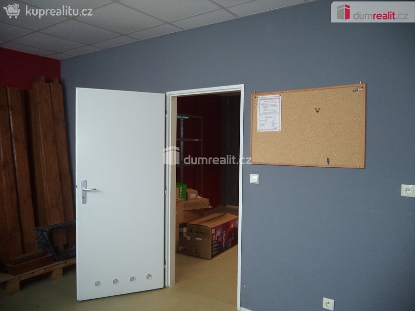 Pronájem  obchodních prostor 175 m^2 Krmelínská, Ostrava 