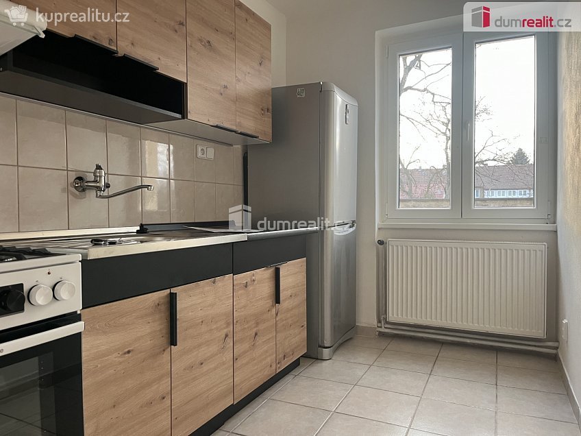 Pronájem bytu 3+1 60 m^2 Chržínská, Velvary 