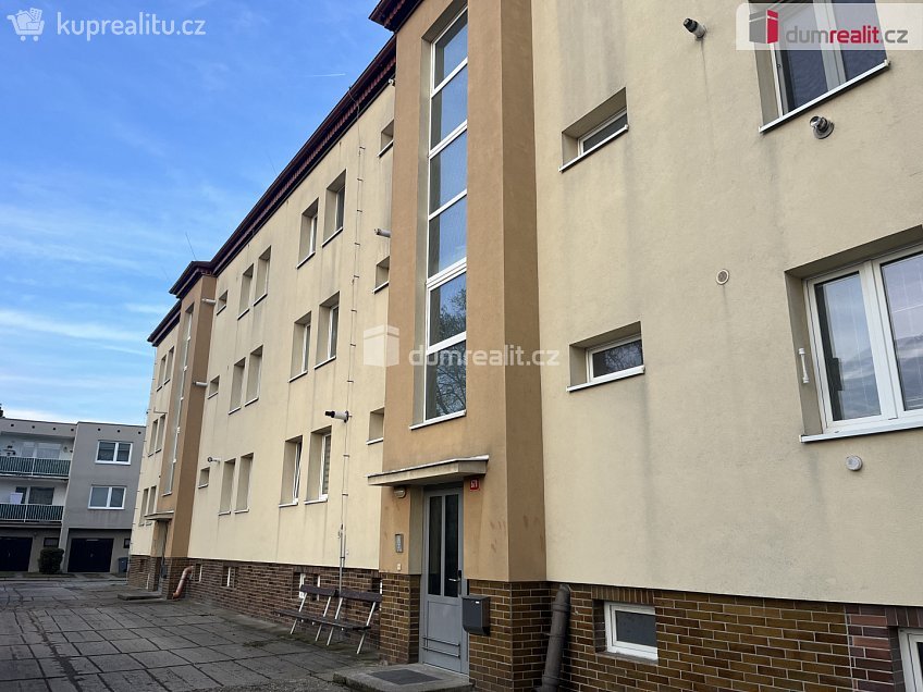 Pronájem bytu 3+1 60 m^2 Chržínská, Velvary 