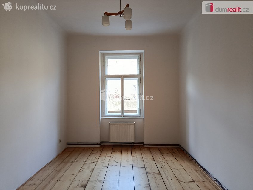 Pronájem bytu 3+1 80 m^2 Holečkova, Praha 5 