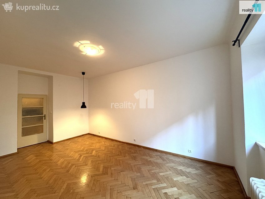 Pronájem bytu 2+kk 49 m^2 Kouřimská, Praha 3 