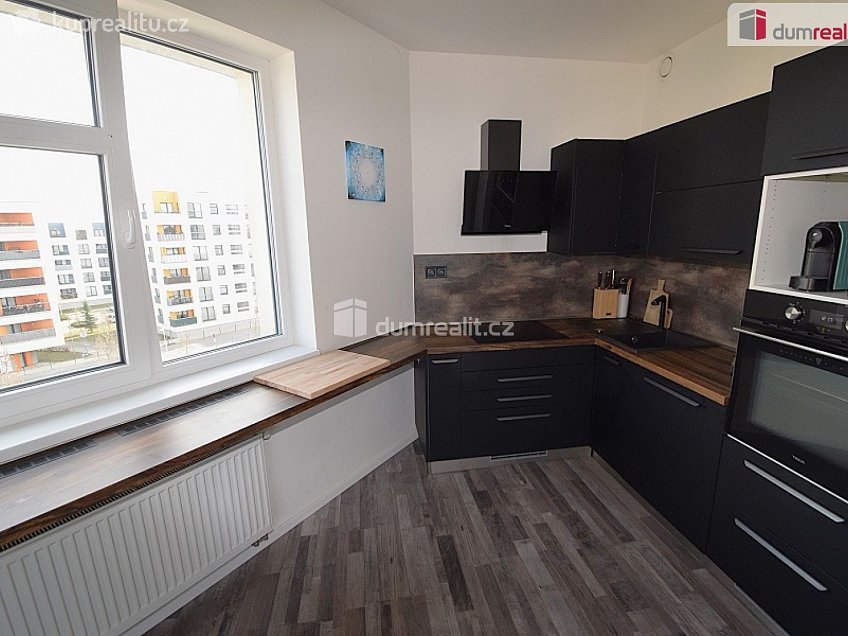 Prodej bytu 3+kk 68 m^2 Ke kříži, Praha 22 