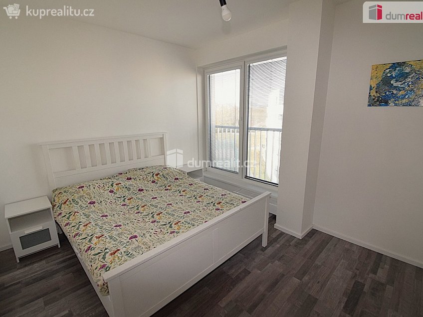 Prodej bytu 3+kk 68 m^2 Ke kříži, Praha 22 