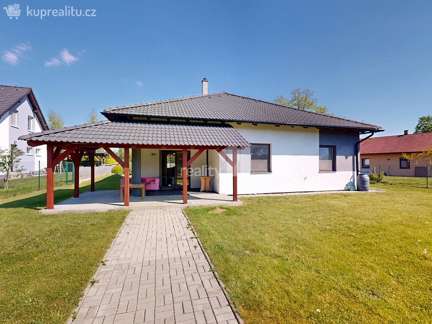 Prodej  rodinného domu 110 m^2 Ústrašín, Ústrašín 