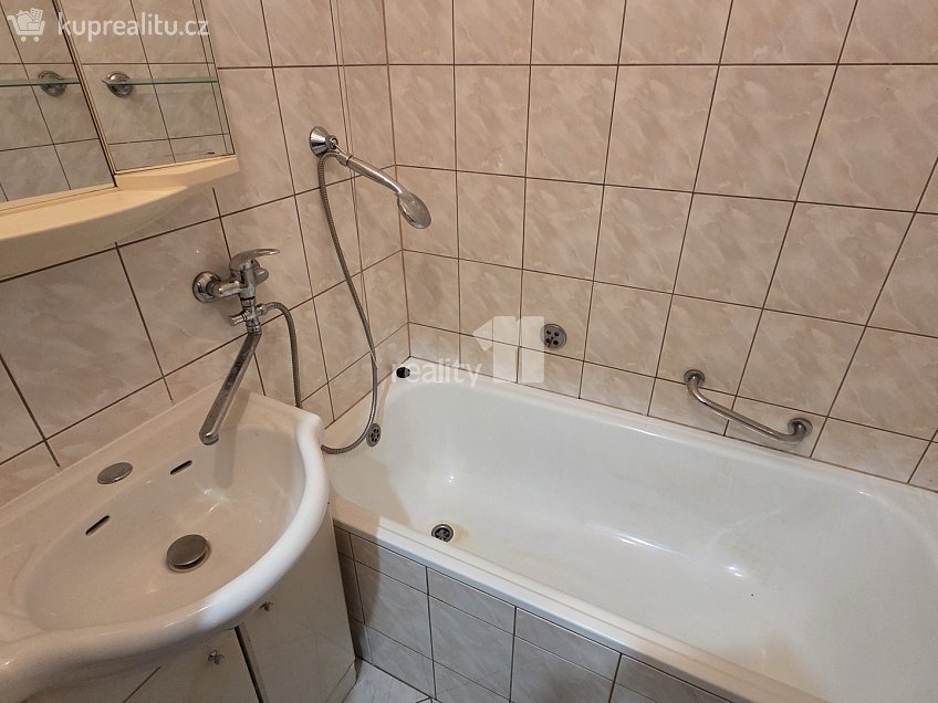 Prodej bytu 2+1 52 m^2 Jana Nerudy, Kynšperk nad Ohří 