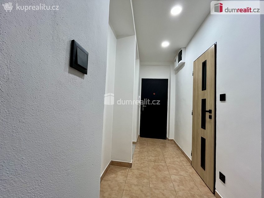 Pronájem bytu 3+1 73 m^2 Šmeralova, Karlovy Vary 