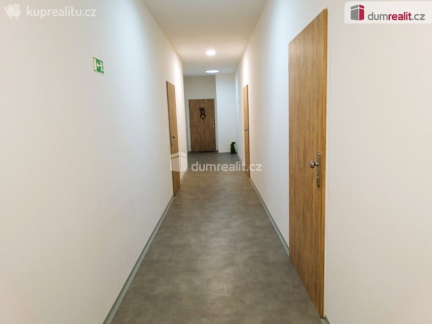Pronájem bytu 2+kk 38 m^2 Svatoplukova, Veselí nad Moravou 