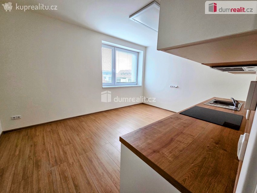 Pronájem bytu 2+kk 38 m^2 Svatoplukova, Veselí nad Moravou 