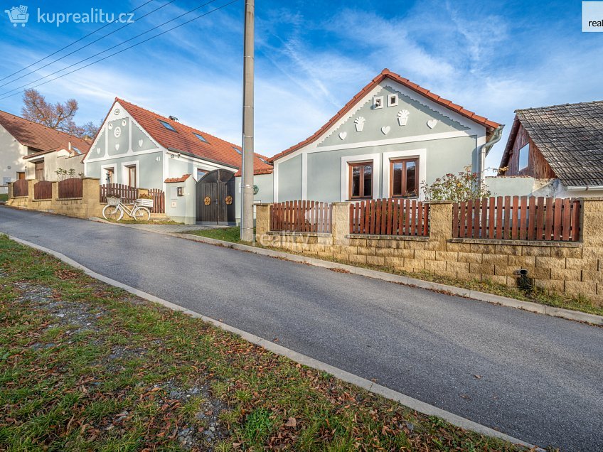 Prodej  rodinného domu 516 m^2 Dráchov, Dráchov 