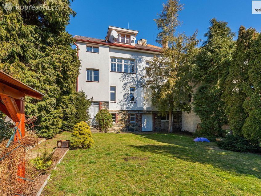 Prodej  vily 468 m^2 náměstí Míru, Rataje nad Sázavou 