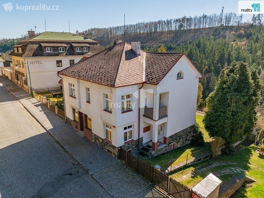 Prodej  vily 468 m^2 náměstí Míru, Rataje nad Sázavou 