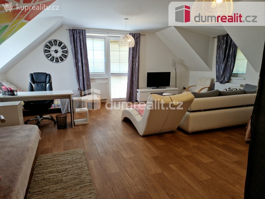 Prodej  rodinného domu 334 m^2 Zlatá Koruna, Zlatá Koruna 