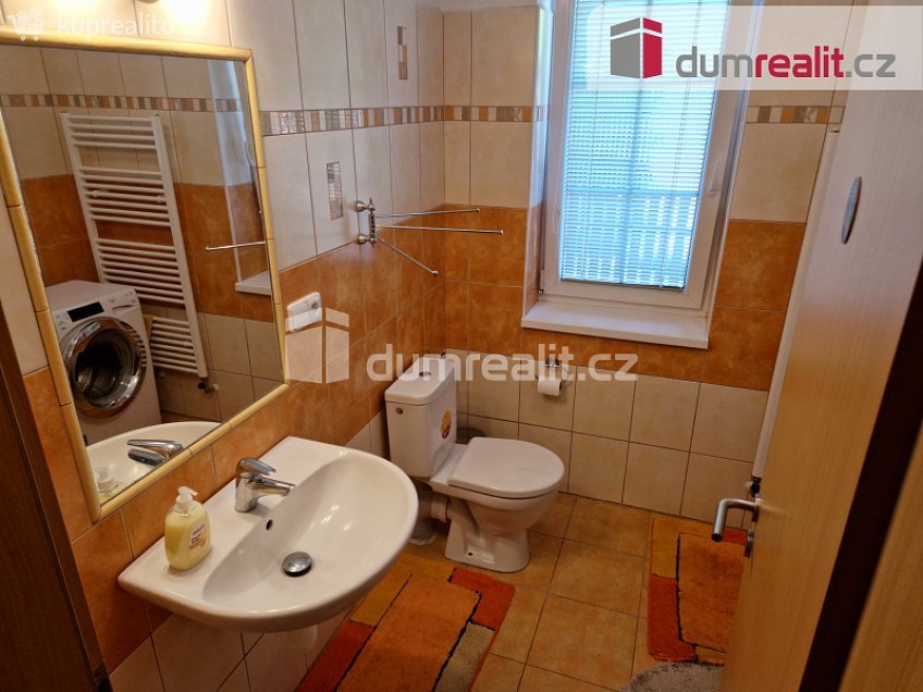 Prodej  rodinného domu 334 m^2 Zlatá Koruna, Zlatá Koruna 