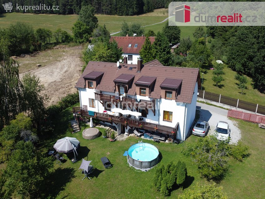 Prodej  rodinného domu 334 m^2 Zlatá Koruna, Zlatá Koruna 