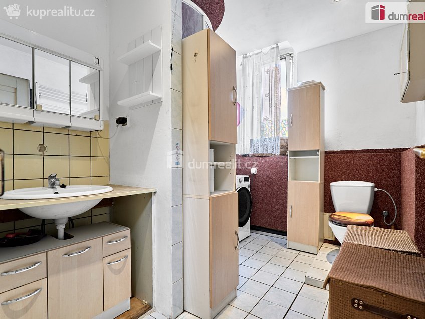 Prodej  rodinného domu 500 m^2 Poštovní, Kadaň 