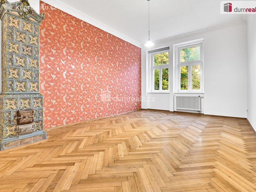 Prodej bytu 2+kk 94 m^2 Svahová, Karlovy Vary 