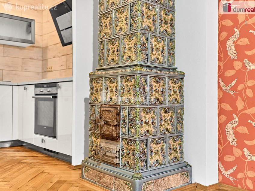 Prodej bytu 2+kk 94 m^2 Svahová, Karlovy Vary 