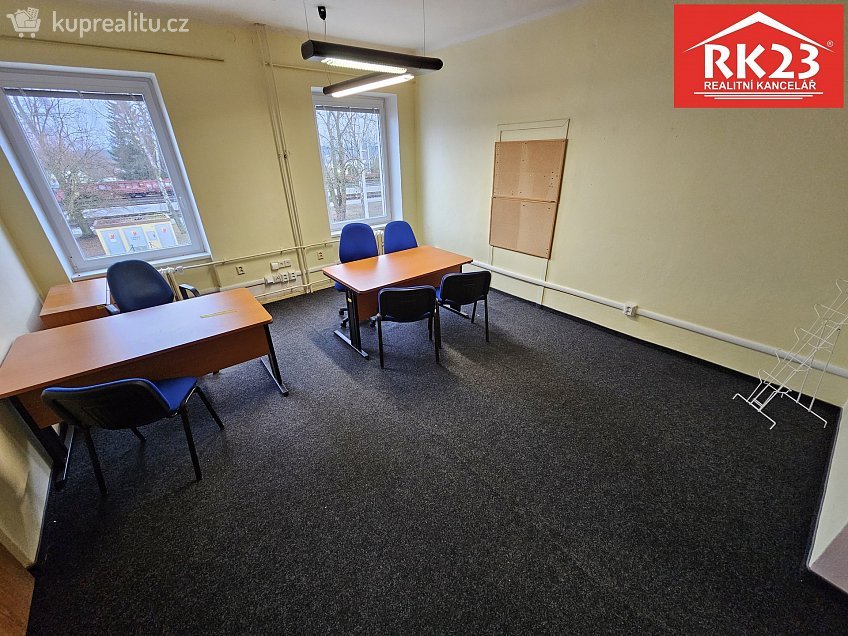 Pronájem  kanceláře 22 m^2 Nádražní náměstí 299, Mariánské Lázně 