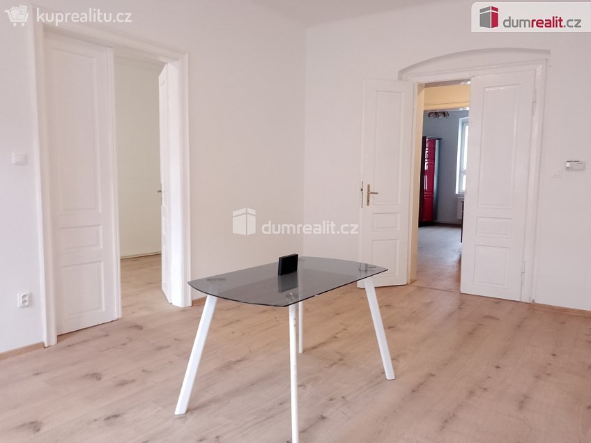 Pronájem bytu 3+1 93 m^2 Sokolovská, Karlovy Vary 