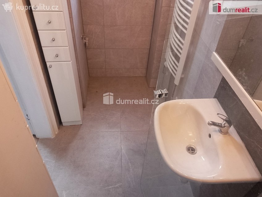 Pronájem bytu 3+1 93 m^2 Sokolovská, Karlovy Vary 