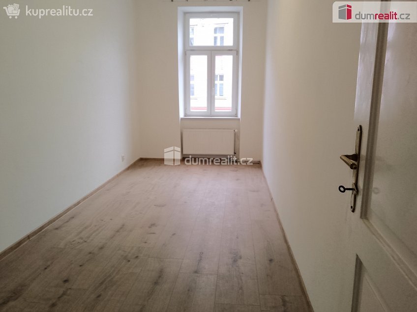 Pronájem bytu 3+1 93 m^2 Sokolovská, Karlovy Vary 