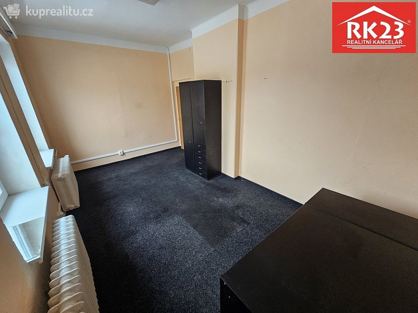 Pronájem  kanceláře 16 m^2 Nádražní náměstí 299, Mariánské Lázně 