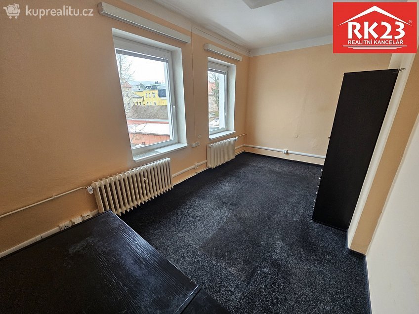 Pronájem  kanceláře 16 m^2 Nádražní náměstí 299, Mariánské Lázně 
