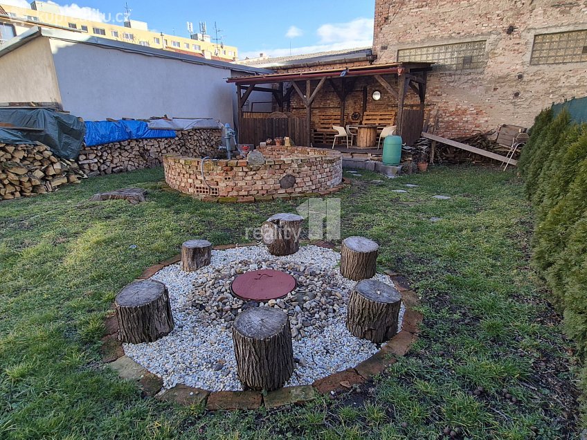 Prodej bytu 3+1 94 m^2 Slavíkova, Hodonín 