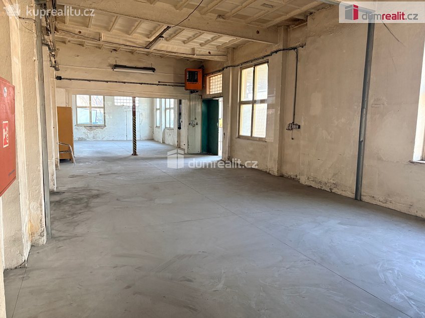 Pronájem  skladu 130 m^2 Husova, Podivín 