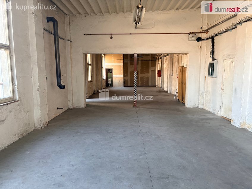 Pronájem  skladu 130 m^2 Husova, Podivín 
