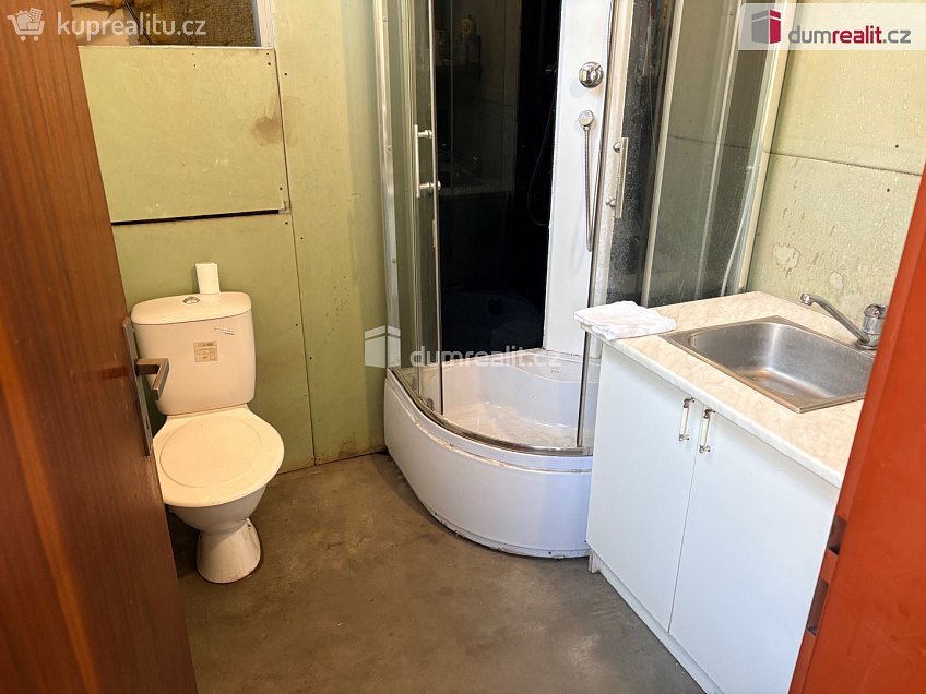 Pronájem  skladu 130 m^2 Husova, Podivín 