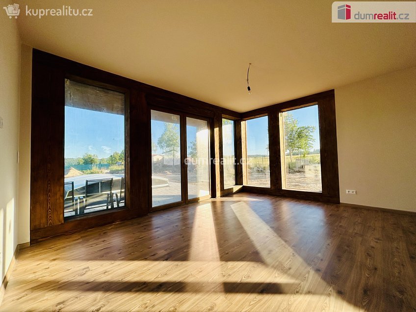 Prodej  rodinného domu 120 m^2 Zvěstov, Zvěstov 