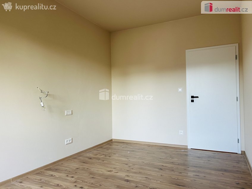 Prodej  rodinného domu 120 m^2 Zvěstov, Zvěstov 