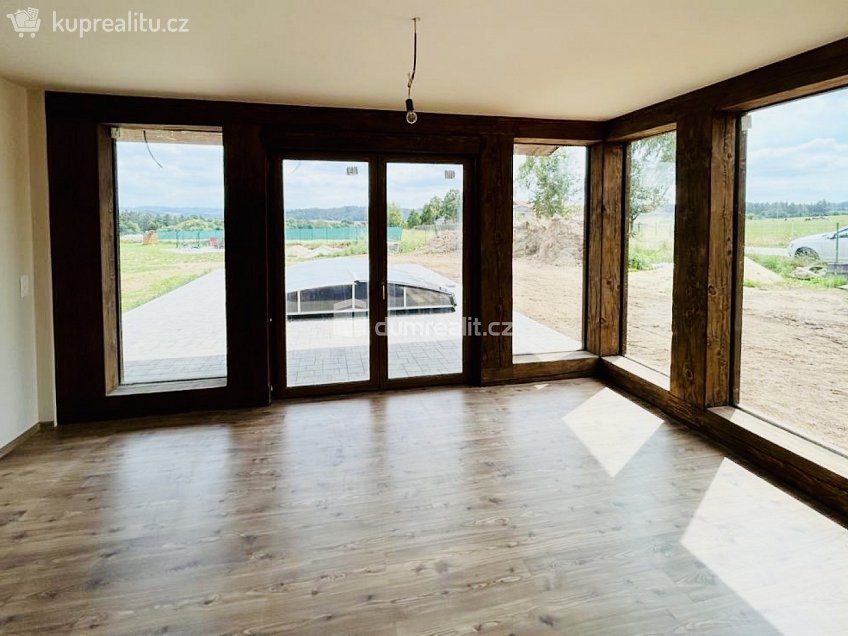 Prodej  rodinného domu 120 m^2 Zvěstov, Zvěstov 