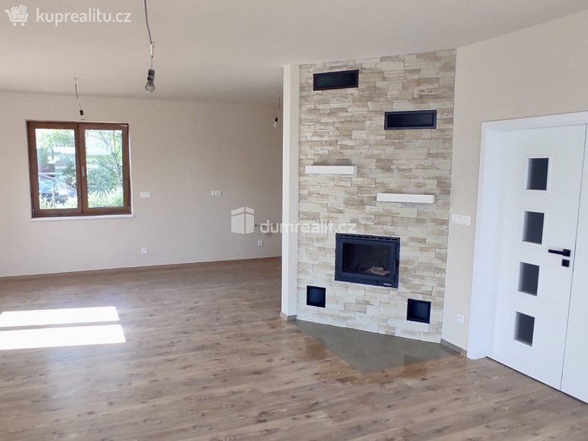 Prodej  rodinného domu 120 m^2 Zvěstov, Zvěstov 