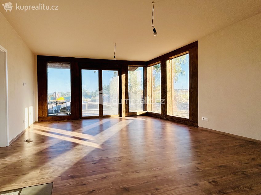 Prodej  rodinného domu 120 m^2 Zvěstov, Zvěstov 