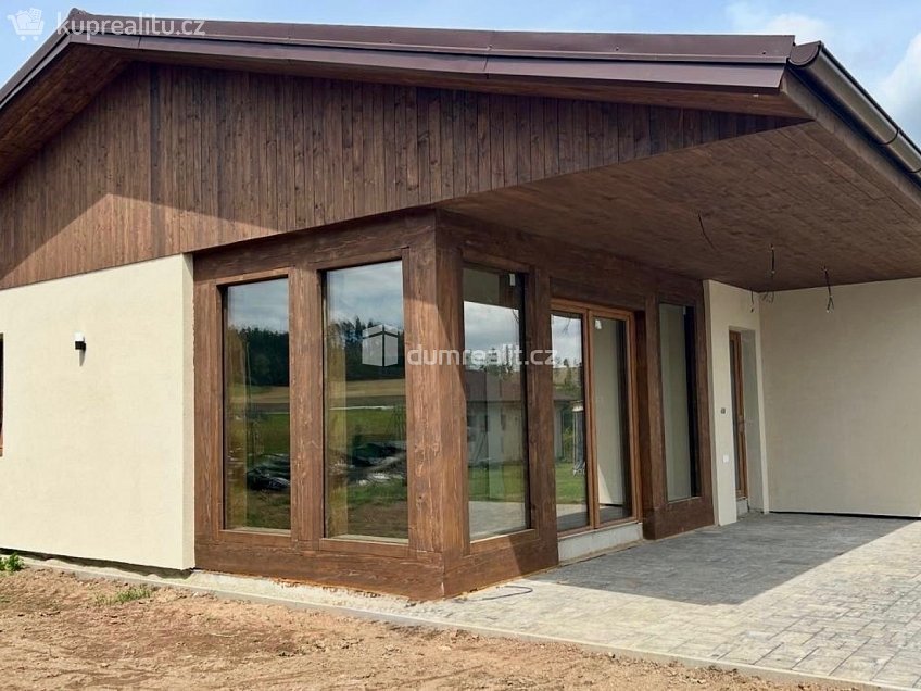 Prodej  rodinného domu 120 m^2 Zvěstov, Zvěstov 